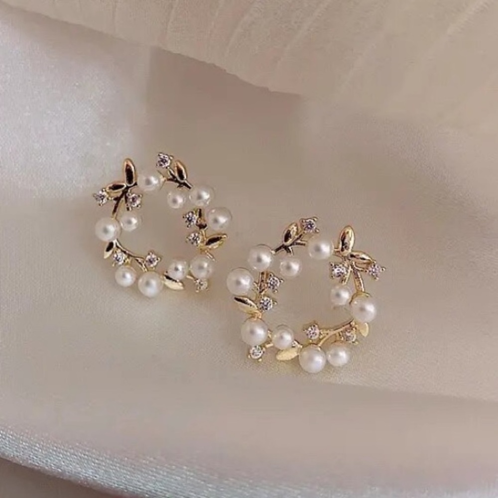 💎NEW 14K Gold Plated Diamond Round Pearl Stud Earrings
